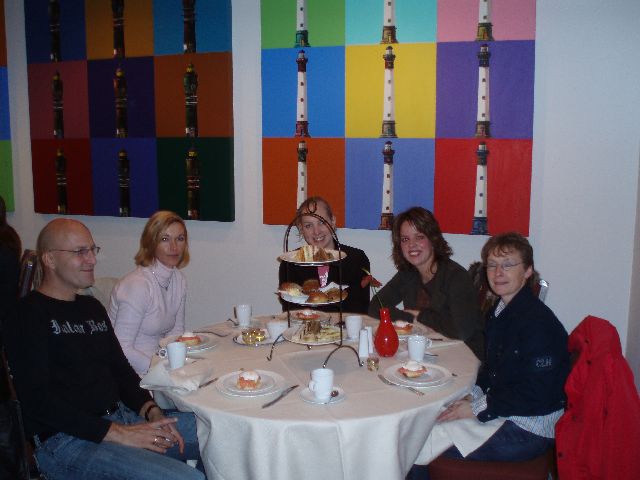 photo 28.10.2006_Rotterdam_HighTea_01.jpg