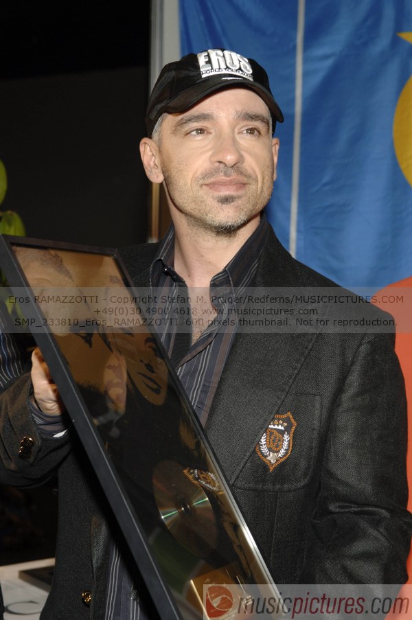 photo SMP_233810_Eros_RAMAZZOTTI_6.jpg