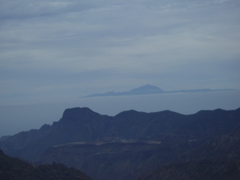 photo PicoDeLasNievesInFondoTeide.jpg