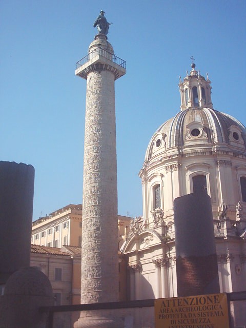 photo colonna-traiana-da-vicino.jpg